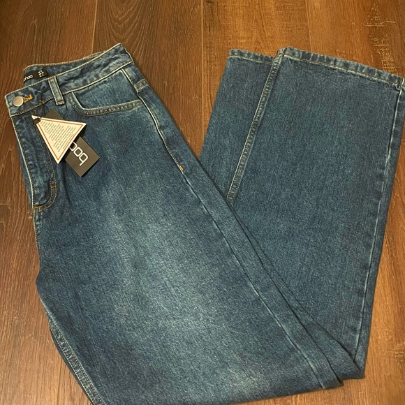 Thigh Rip Relaxed Straight Leg Jeans - Picture 6 of 6